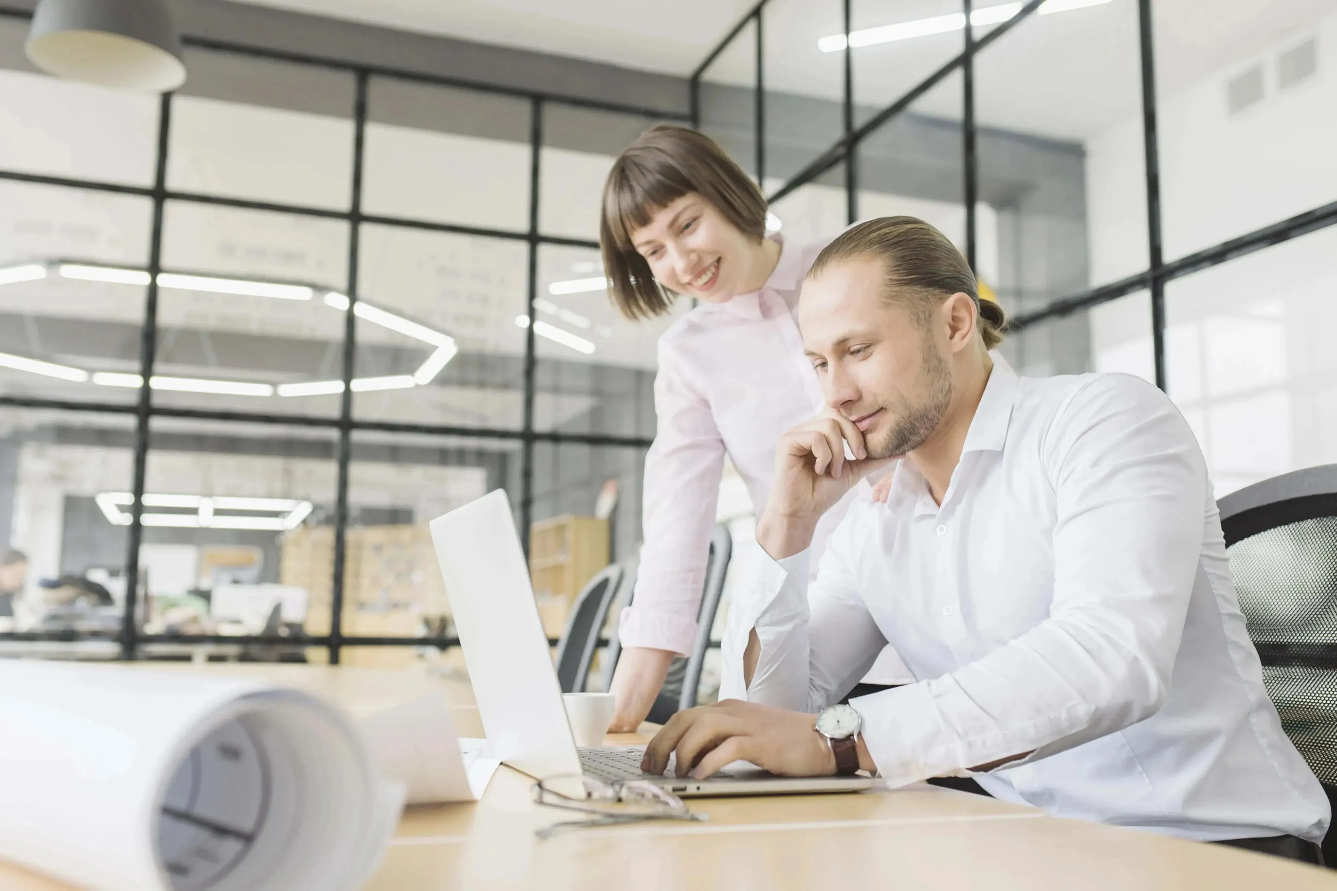 business-people-meeting.webp